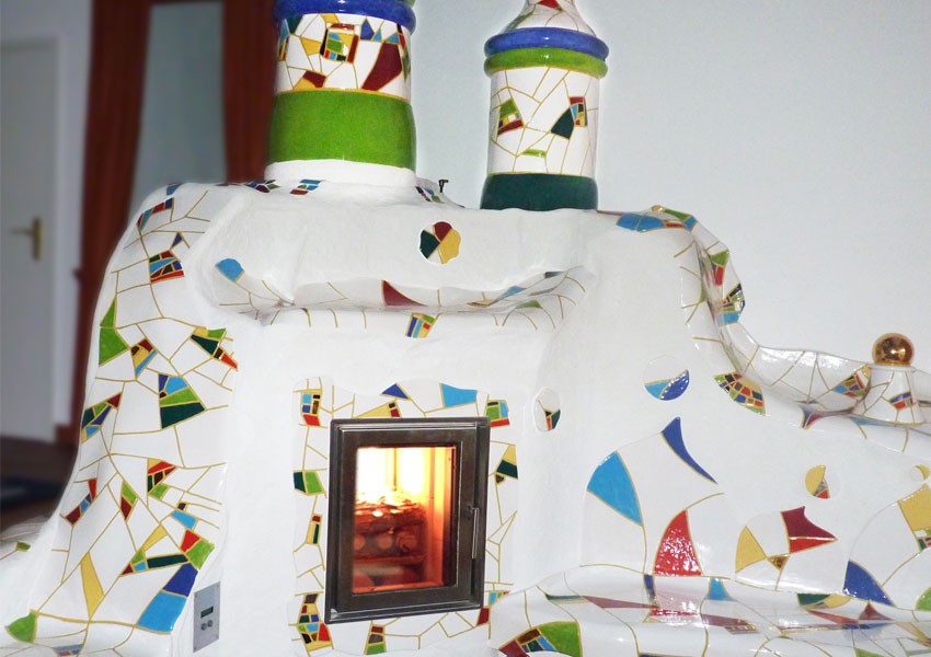 fertiger Grundofen mit Mosaikkeramik